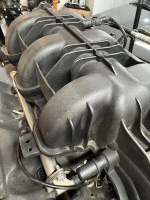 2010 Ford Mustang 4.0L SOHC Intake Manifold 5R3E-9424-BD, Only 75k, 2005 - 2010 - Image 1 of 4