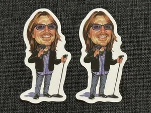 Lote (2) PEGATINAS CARICATURAS MITCH HEDBERG 1" X 2 3/8" ¡ENVÍO GRATUITO! ¡RÁPIDO! - Imagen 1 de 1