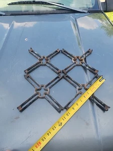  4 VINTAGE STOVE BURNER GRATES - Picture 1 of 9