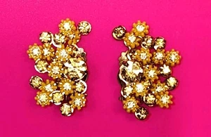 Leru Yellow Daisy Floral Clipback Earring Riveted Prongset Rhinestones - Picture 1 of 10