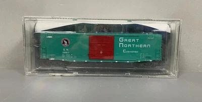 Kadee 6343 HO Great Northern 50' PS-1 Boxcar #39817 NIB - Image 1 of 3