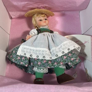 Colecciones de muñecas Madame Alexander Heidi Storyland con caja - Imagen 1 de 3