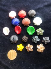 Vintage Small Colorful Plastic Buttons - 10 Seashell & 7 Flower Shaped