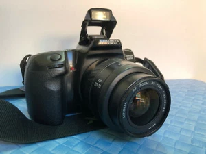 Minolta 500si Dynax 35mm SLR + AF Zoom 35-70mm f/3.5-4.5 Lens - Picture 1 of 6