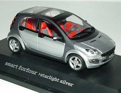 RARE MERCEDES SMART FORFOUR (W454) STARLIGHT SILVER 1:43 SCHUCO (DEALER MODEL) - Image 1 of 4