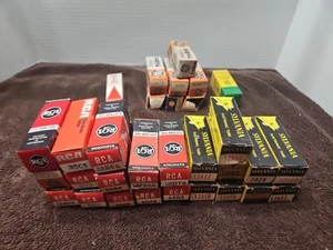 Lot Of 31 Electron Tubes 13 RCA 9 SYLVANIA 7 GE &1 EA OF RAYTHEON AMPEREX - Picture 1 of 14
