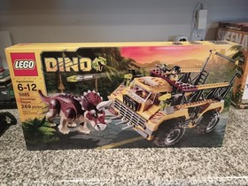 LEGO (5885)  Dino: Triceratops Trapper, Sealed