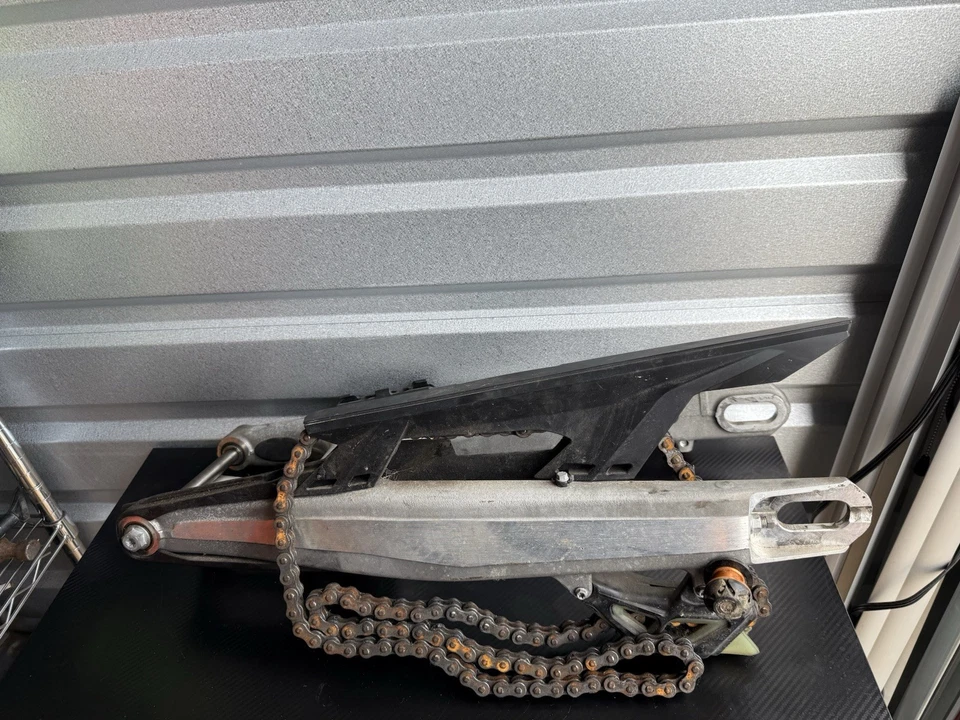 KTM SWINGARM. 690 ENDURO. 76504030144  2010-2025 GOOD TO GO complete as pictured - Image 1 of 4