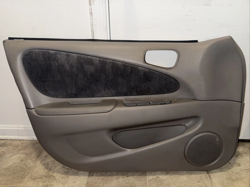 1998 1999 2000 2001 2002 Toyota Corolla Left Front Driver Side Door Panel Gray Foto 1 de 4