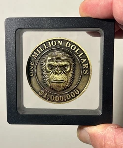 Sasquatch - Yeti RECOMPENSA DE $1 MILLÓN DE DÓLARES Suerte 1.75" Moneda Ficha 3D ¡NUEVA! - Imagen 1 de 19