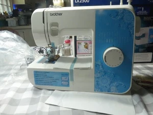Brother LX2500 Nähmaschine kompakt leicht tragbar einfaches Nähen - Bild 1 von 13