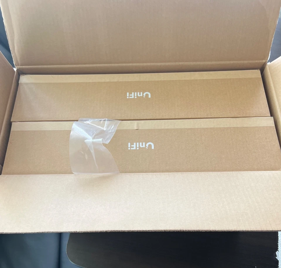 Ubiquiti UniFi Switch PoE 16-Port USW-16-POE Gigabit Layer 2 Switch 802.3at PoE+ - Image 1 of 1