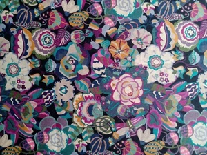 Remnant - GATSBY GARDEN C - floral - Liberty Tana Lawn cotton approx 33 x 30 cm - Picture 1 of 3