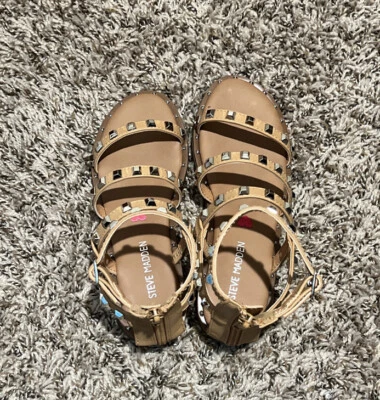 SPLIT SIZED SANDALS - Steve Madden (Youth) - Image 1 of 4