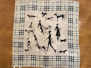 BURBERRY Seide 100% Schal Hunde Illustration hellrosa beige kariert 55×55cm - Bild 1 von 5