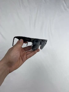 Burberry Brille Schwarz mit typischen Burberry-Bügeln – Unisex - Bild 1 von 6
