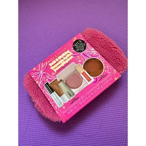 $119 Sephora Favorites Bold & Blushing Holiday Kit 2024 Best Sellers NEW Lips - Picture 1 of 4