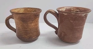 Juego de 2 tazas de café esmaltadas de cerámica artística J.J. usadas en excelente estado rústicas - Imagen 1 de 15