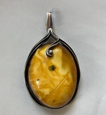 Ciondolo In Argento 925 Con Ambra Butterscotch Fatto A Mano 7,5 X 4,2 X 1,8 Cm - Immagine 1 di 4