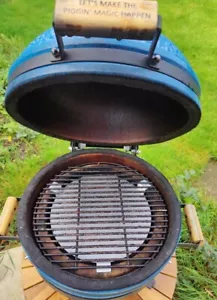 MINI SCHWEIN BLUEY 23" HITZEABWEISER Ideal für indirektes Kochen und Low & Langsam... - Bild 1 von 7