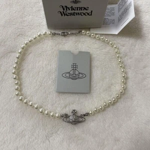 Vivienne Westwood Style Bas Relief Pearl Choker Silver Crystal Orb Necklace - Picture 1 of 1