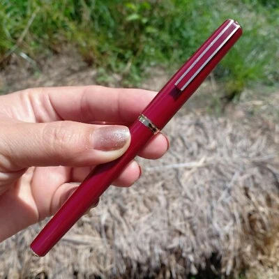 ✒Rare Sailor "Custom Pilot Style Fountain Pen Burgundy F 14K Gold Swissbank Nib  - Image 1 of 4