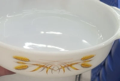 Vtg Pyrex Royal Wheat Divided Casserole Baking Dish Yellow Pattern 1 1/2 Qt USA - Image 1 of 4