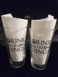 Vasos de pinta I Drink And I Know Things Juego de Tronos Lannister - Juego de 2 - Imagen 1 de 8