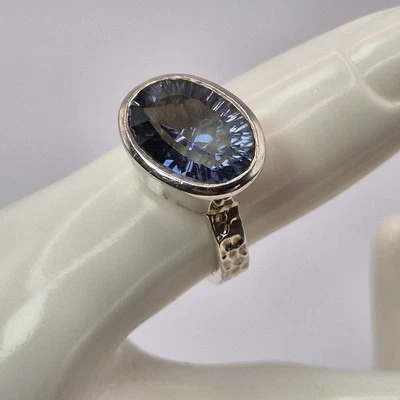 Большое асимметричное кольцо из стерлингового серебра с мистическим синим кварцем Gemporia размер N - Изображение 1 из 4