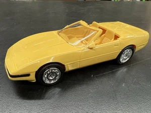 AMT ERTL Promo Model 1995 Chevrolet Corvette Convertible Yellow #6654 - Picture 1 of 4
