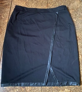 Chicos Skirt Womens Large Black Faux Leather Trim Zip Side Chicos Size 2 - Picture 1 of 4