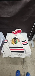 Chicago Blackhawks Old Time Hockey Newberry Collection Damenbekleidung Hoodie - Bild 1 von 6