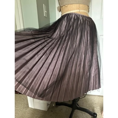 St. John evening Collection Pleated Metallic Skirt pink black tutu knee sz 8 - Image 1 of 4