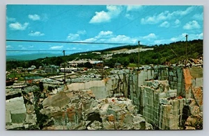 Postcard Rock of Ages Granit Quarry Top View Barre Vermont Trucks People Houses - Picture 1 of 2