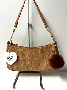 Borsa a tracolla IMO vegana sughero PomPom portachiavi dettaglio catena nuova con etichette - Foto 1 di 8