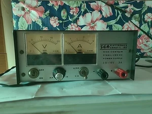 Alimentatore Elettronico Stabilizzato Per Radioamatori - Foto 1 di 3