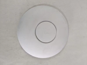 Point d'accès sans fil Ubiquiti UniFi AP AC PRO 802.11ac 1300 Mbps - Photo 1/6