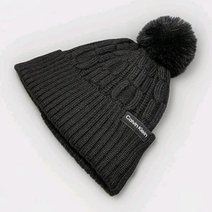 Women's Calvin Klein Cable Knit Poof Beanie Black One Size Winter Hat - Picture 1 of 9