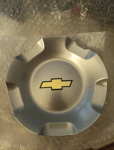 1 NEW 2007-2013 CHEVY SILVERADO TAHOE AVALANCHE SUBURBAN WHEEL CENTER CAP - Picture 1 of 2