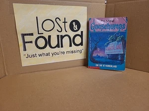 1st print Goosebumps #16 One Day At Horrorland ~ R.L. Stine - Bild 1 von 7