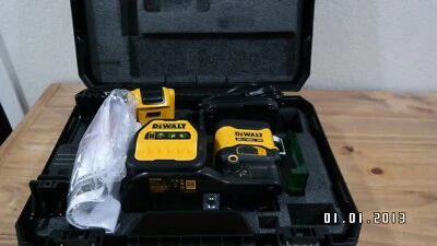 Bonito nivel de línea láser giratorio DEWALT DCLE34030G 3X 360° Foto 1 de 4