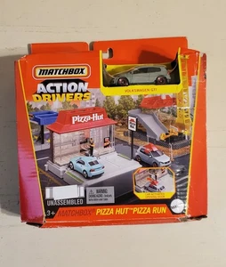 Matchbox Action Drivers Pizza Hut Pizza Run Car Play Set - Gray Volkswagen GTI - Picture 1 of 3
