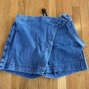 New NWT White House Black Market WHBM Denim Blue Jean Skort Shorts Size 6 - Picture 1 of 7