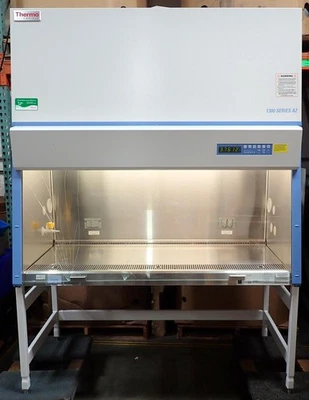 Armario de seguridad biológica THERMO SCIENTIFIC 1371 Clase II Tipo A2 con soporte Foto 1 de 4