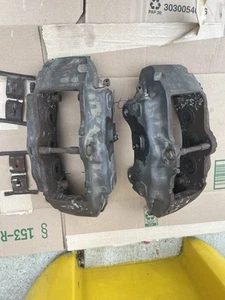 2004-2015 VOLKSWAGEN TOUAREG CAYENNE Q7 BREMBO FRONT CALIPERS 18Z SIX PISTON OEM - Picture 1 of 11
