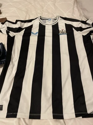 Newcastle United  top xxl - Image 1 of 4