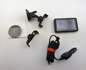 Garmin Nuvi 265W 4.3-Inch Portable Car GPS Navigator Tested Working Single owner - Picture 1 of 4