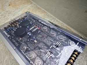 Audiotec Fischer Helix Esprit H400 4-Channel Car Amp - Bild 1 von 3