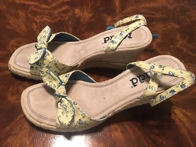 Mudd WN WEDGE HEEL SANDALS BLUE & Yellow Floral WN SZ 9M - Image 1 of 4