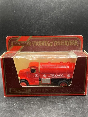 Matchbox 1989 Models of Yesteryear 1930 Mack AC Texaco Y-23 Truck - Image 1 of 4